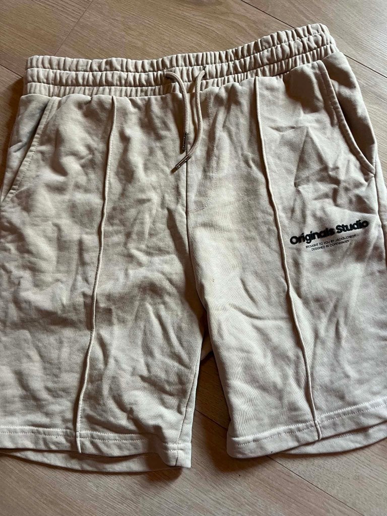 short met rekker beige jack jones maat s, Broek, Gebruikt, Ophalen of Verzenden, Jongen