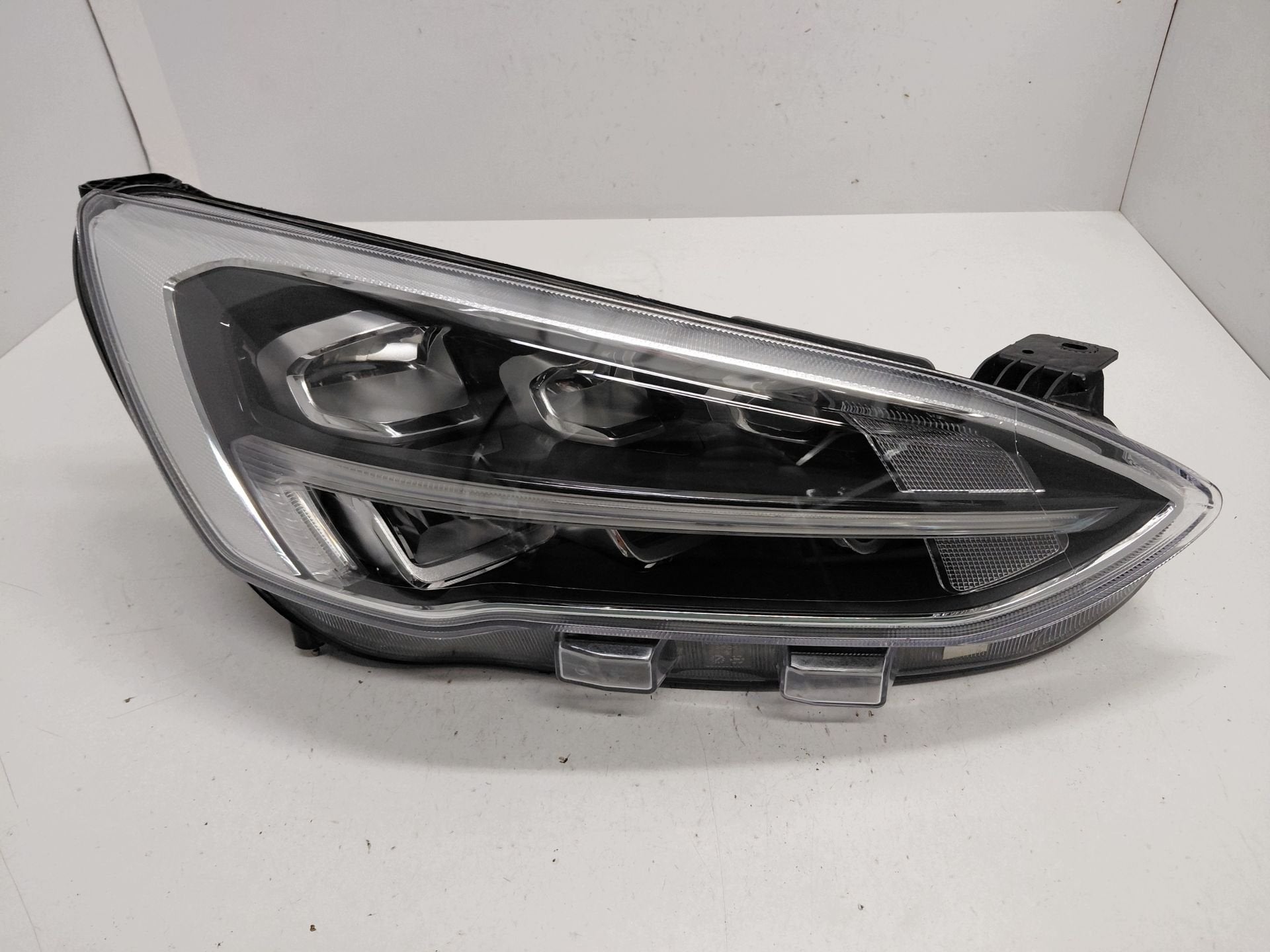Ford Focus Koplamp JX7B-13E014-AD, Gebruikt, Info@ford.com, Ford, Ford Motor Company