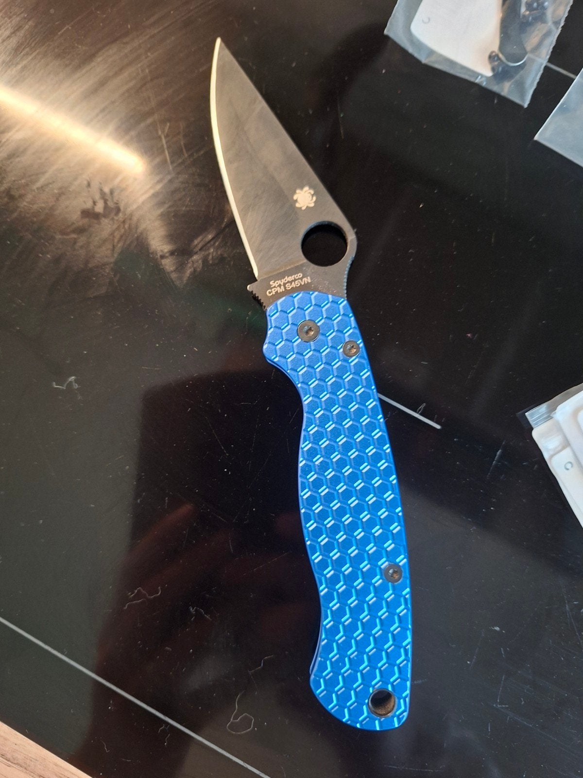 Spyderco Paramilitary 2, Caravans en Kamperen, Ophalen