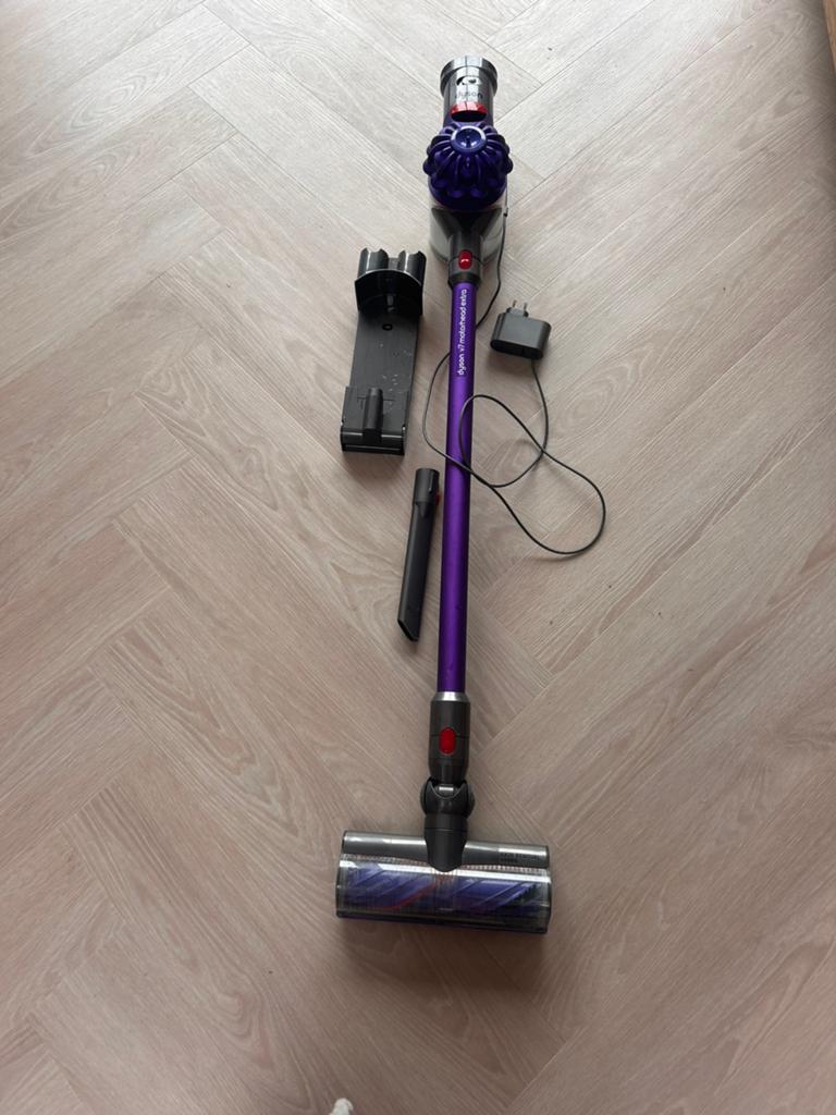 Dyson V7 voor onderdelen, Elektronische apparatuur, Ophalen, Gebruikt, Overige typen, Dyson