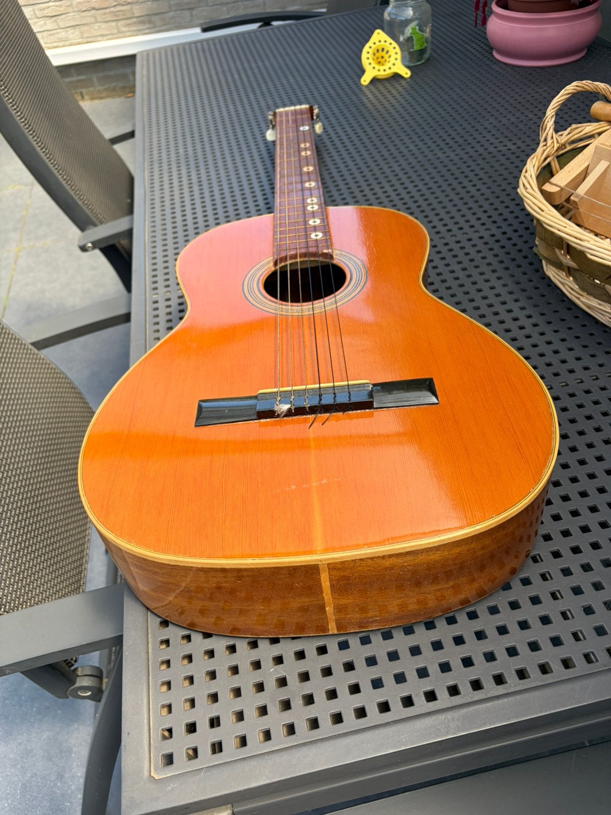 Akoestische gitaar. Met staander., Ophalen, Gebruikt, Klassieke of Spaanse gitaar