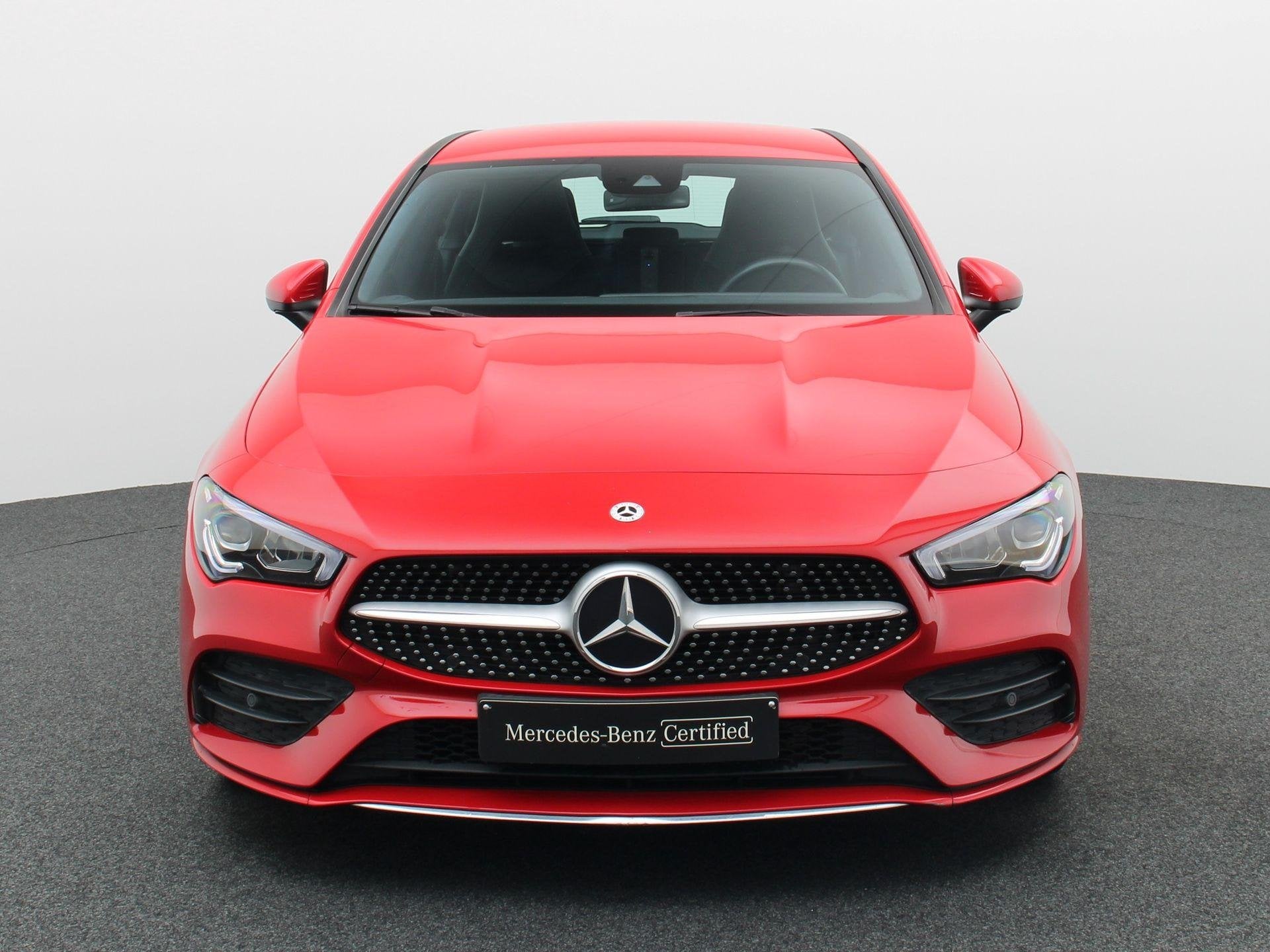 Mercedes-Benz CLA-Klasse 180 Shooting Brake + AMG LINE + LED, Euro 6, Entreprise, Boîte manuelle, 4 cylindres