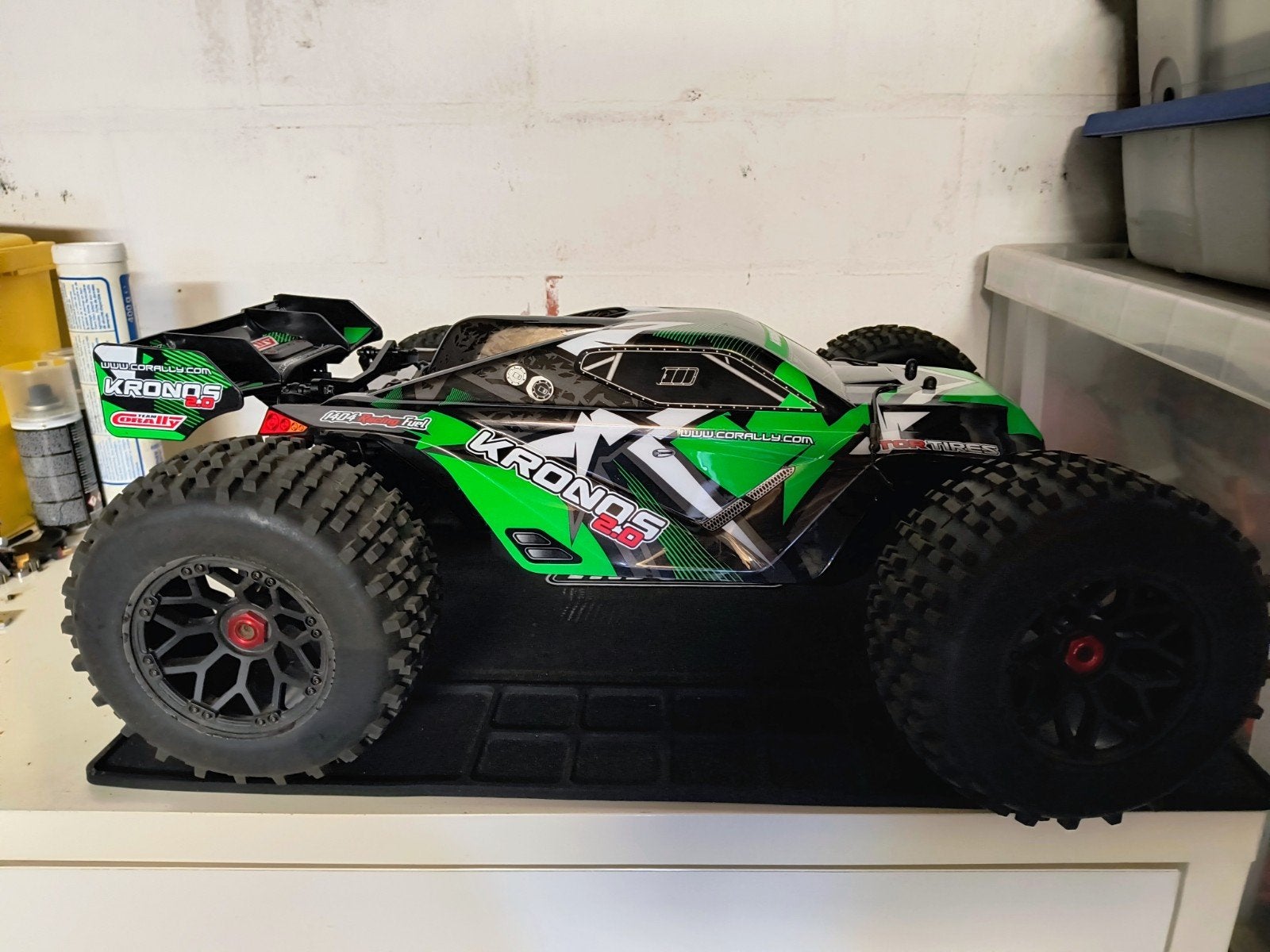 team corraly kronos 2.0 6S, Auto offroad, Zo goed als nieuw, RTR (Ready to Run), Schaal 1:8