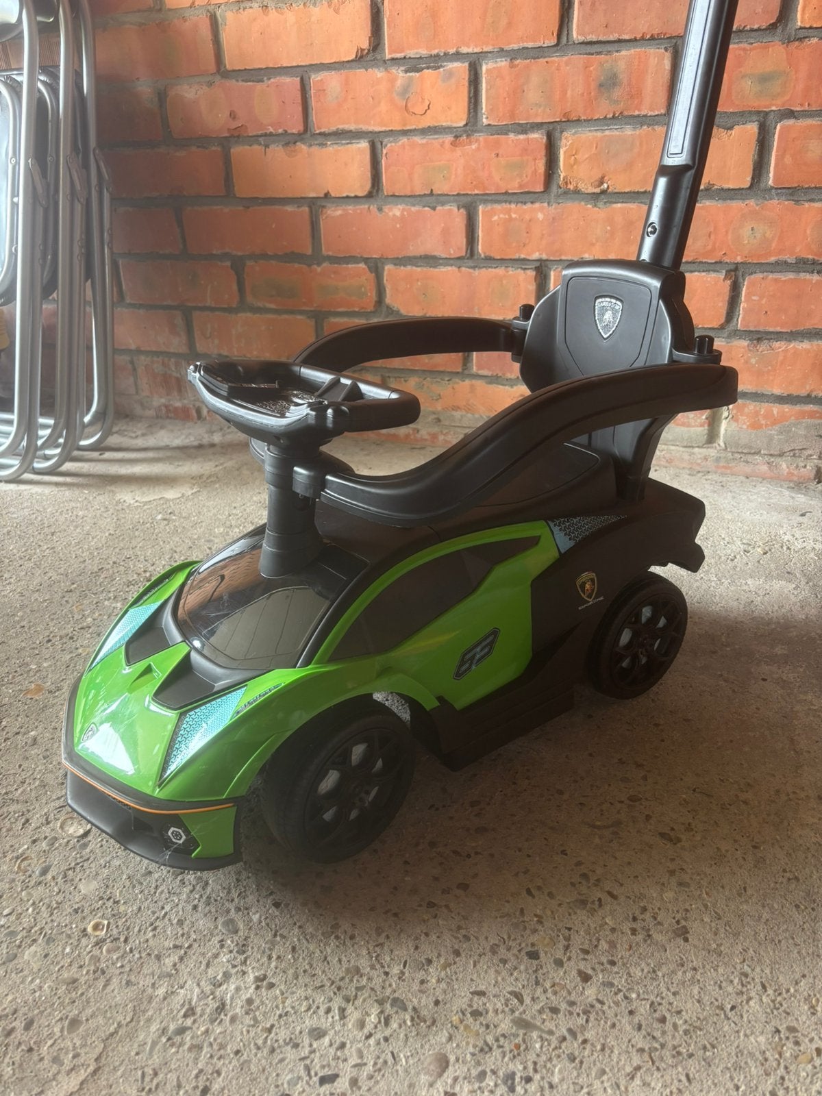 Lamborghini kinderauto / loopauto met duwstang – groen, Ophalen, Gebruikt