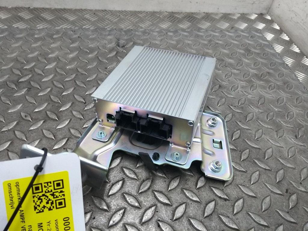 FORD MONDEO VERSTERKER UNIT AUDIO 2016, Ophalen of Verzenden, Gebruikt, Stiba lid