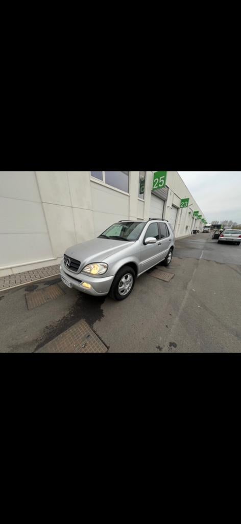 Mercedes ml 270 cdi 180.000 km, Auto's, Mercedes-Benz, Automaat, 241 g/km, Zwart, Bedrijf