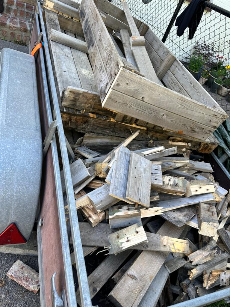 Gratis brandhout - Volle remork, Ophalen