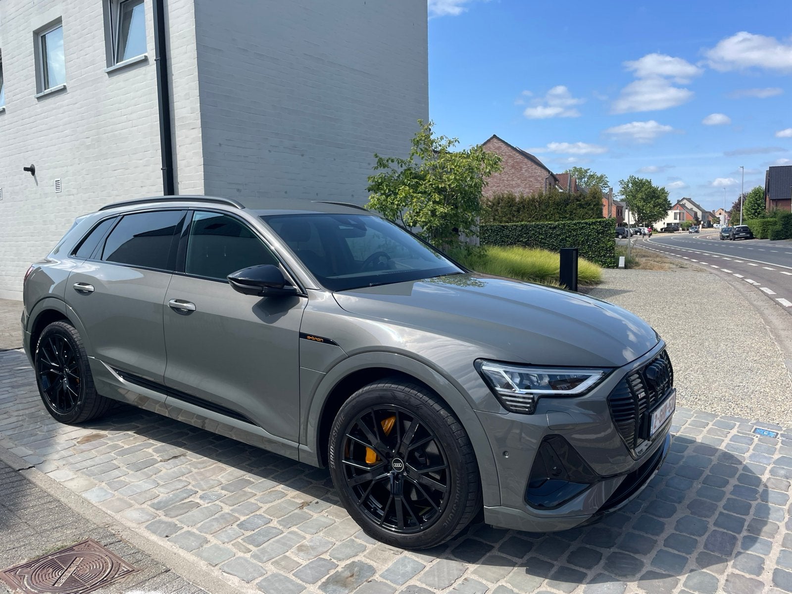 AUDI e-tron 55 Quattro COMPETITION BLACK edition"Chronosgrau, Autos, Audi, Particulier, 4x4, Électrique, Enlèvement