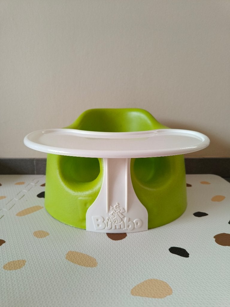 Bumbo babyzitje + tafeltje, Kinderen en Baby's, Ophalen, Gebruikt, Overige typen