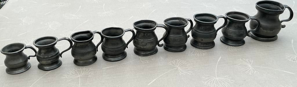 Antieke Tinnen Maatbekers (9 stuks)incl. Engelmerk & VR/ER, Antiek en Kunst, Antiek | Tin, Ophalen of Verzenden