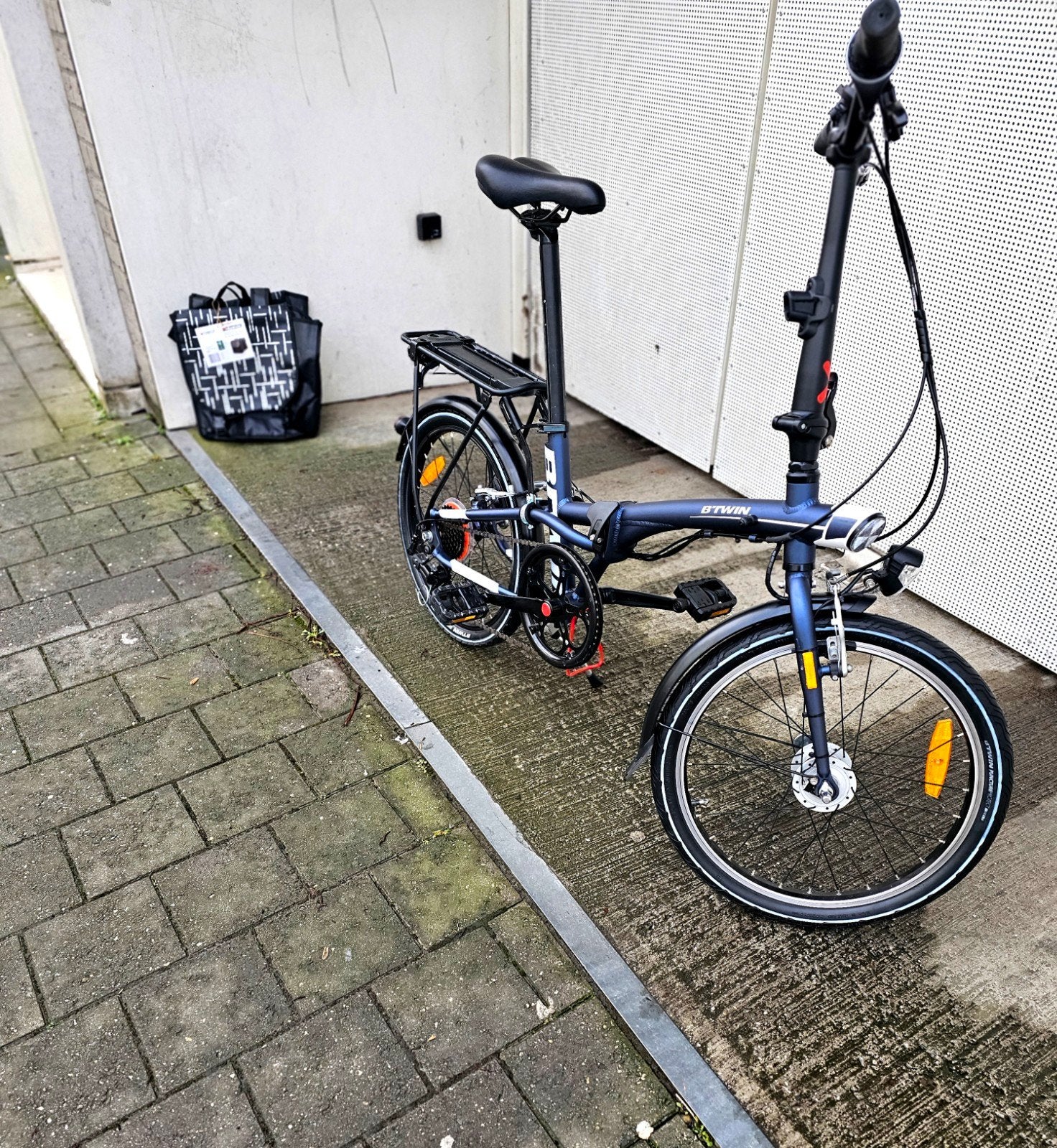 Btwin Tilt 500 opvouwbare fiets, Fietsen en Brommers, Velgrem, Versnellingen, Zo goed als nieuw, Ophalen