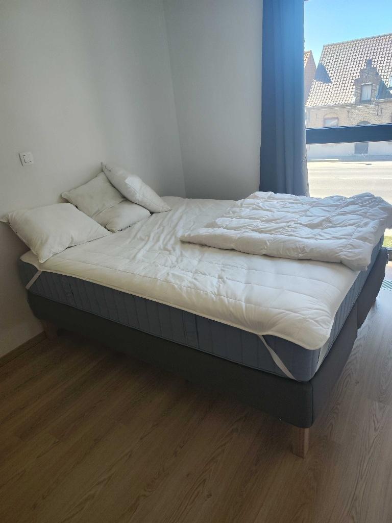 Matelas à ressorts ensachés IKEA VÅGSTRANDA 160x200 ferme, Matelas, Comme neuf, Enlèvement, 200 cm