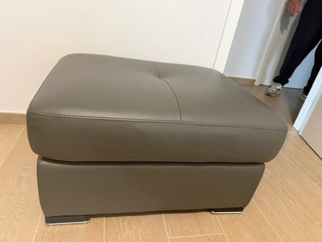 Pouf en cuir Gris, Maison & Meubles, Enlèvement, Comme neuf, Gris, Pouf