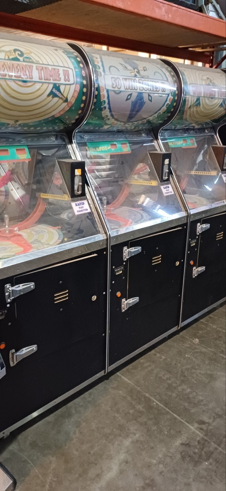 Komen uit speelhal/lunapark, Collections, Machines | Machines à sous, Enlèvement