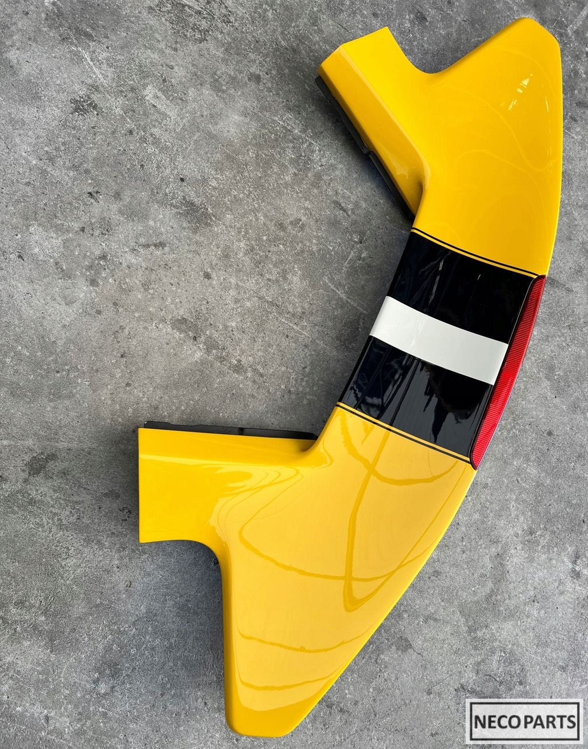 FERRARI 488 PISTA CARBON ACHTERKLEP SPOILER ALLES LEVERBAAR!, Arrière, -, Haillon arrière, Ferrari