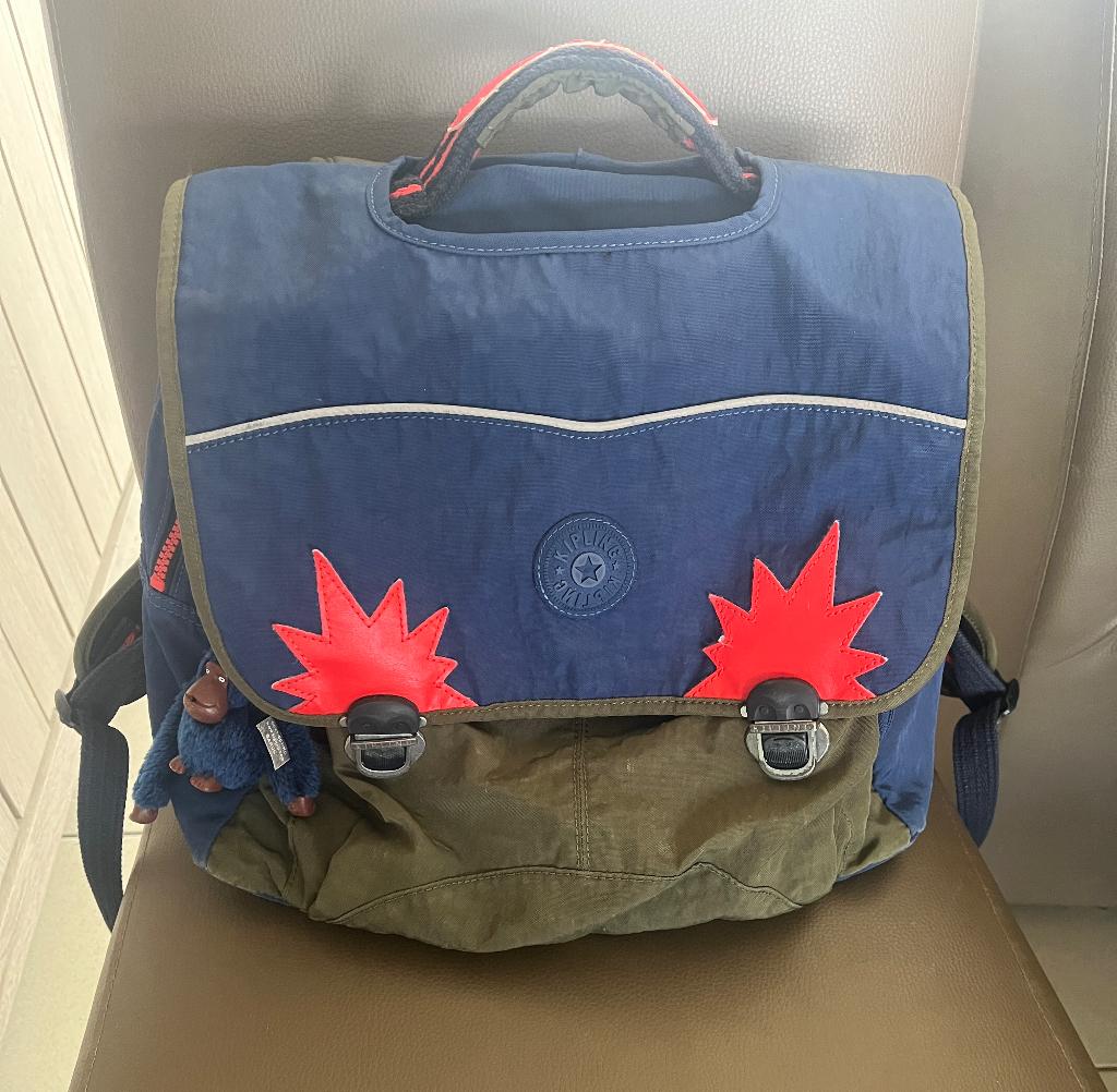 Boekentas kipling, Ophalen