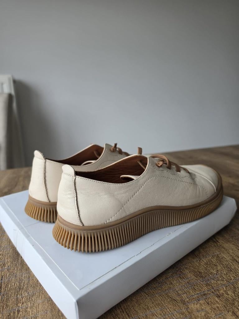Chaussures orthopédiques pour femme en cuir véritable., Enlèvement, Comme neuf, Beige, Sneakers et Baskets