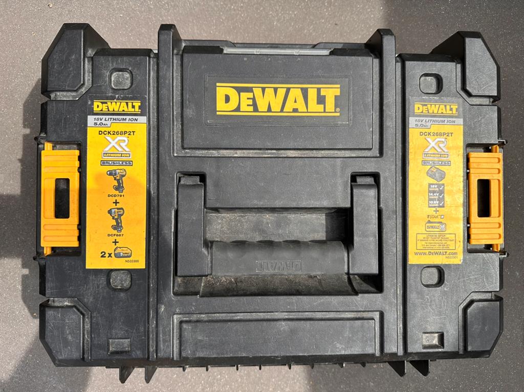 Kit Dewalt tournevis à choc/visseuse DCK268P2T, Enlèvement ou Envoi, Utilisé