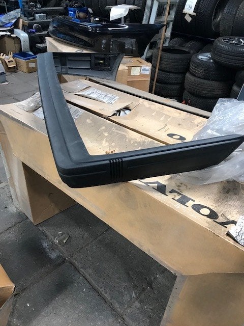 Achterbumper voor een Volvo 945 break nieuw !, Ophalen, Nieuw, Volvo, Achter