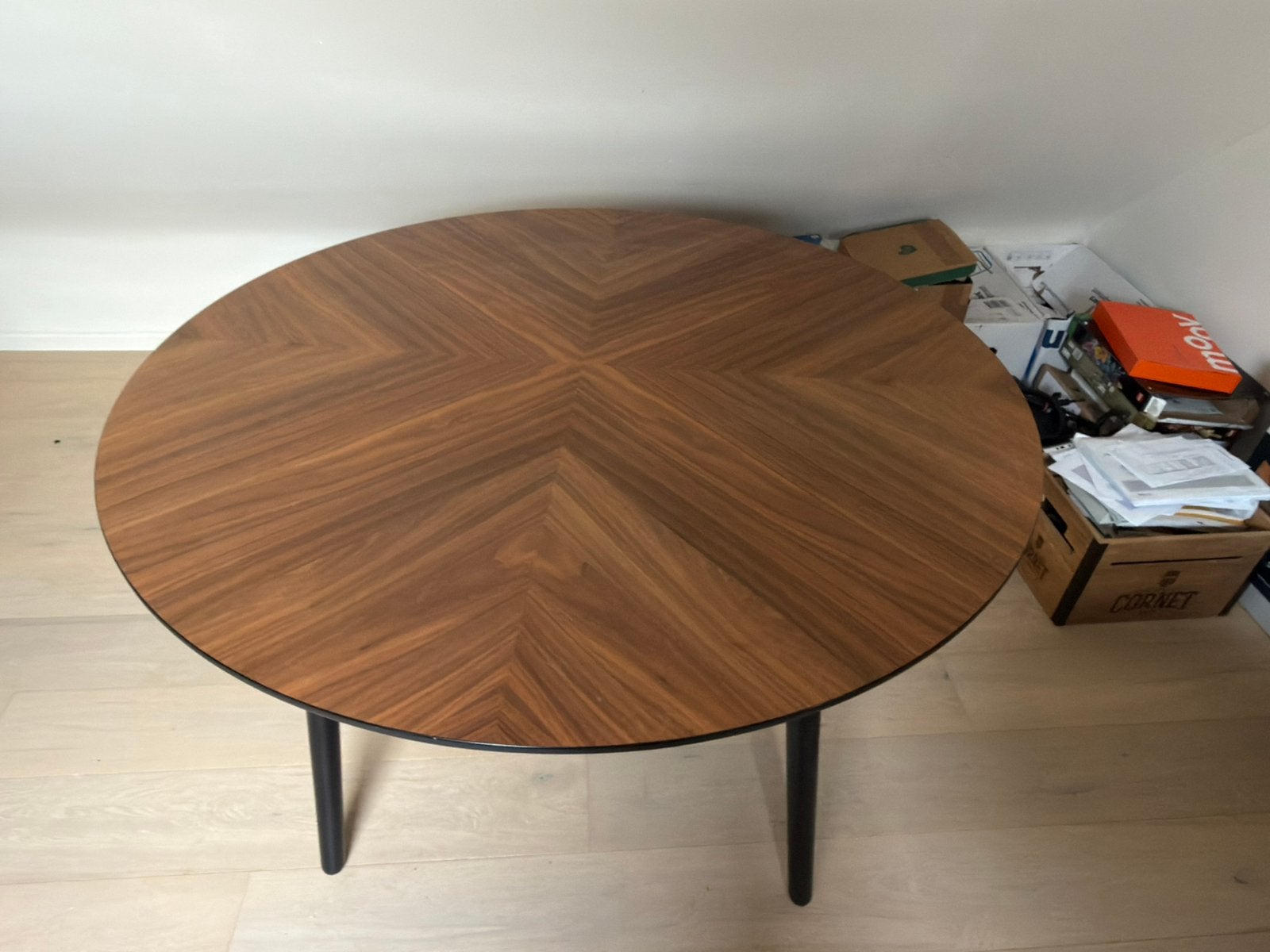 Dutchbone Clover Eettafel Ø 120 cm, Huis en Inrichting, Ophalen, Nieuw