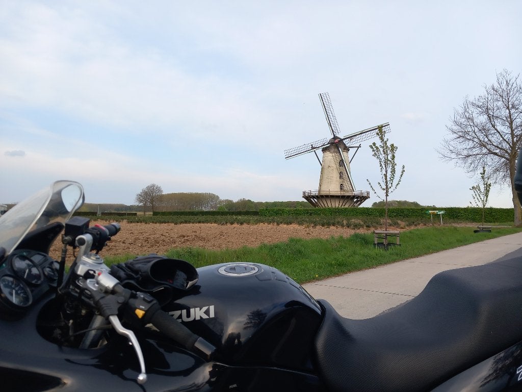 Pennenvriendin gezocht, Contacten en Berichten