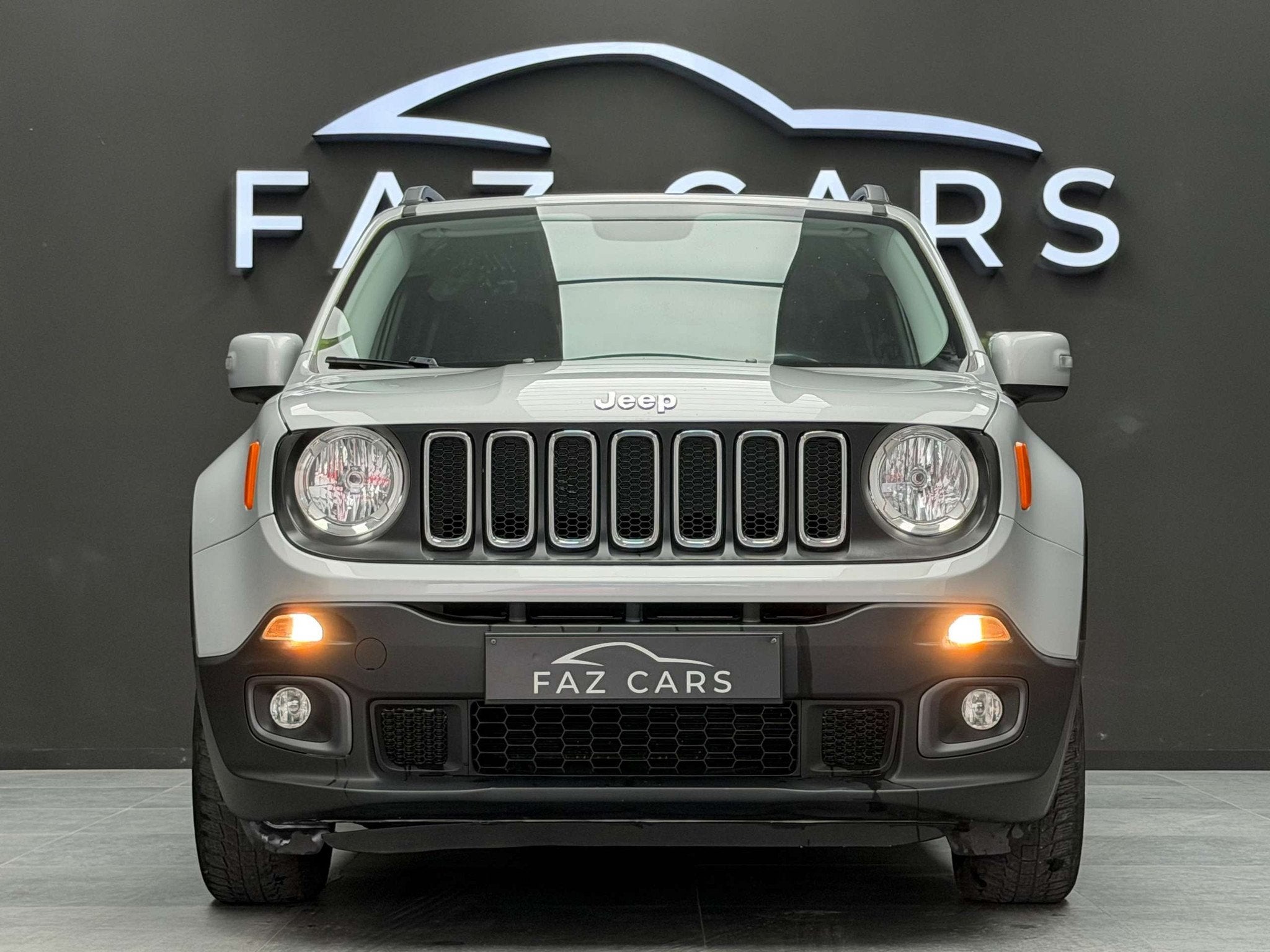 Jeep Renegade 1.6i Longitude * 1ER PROP + GPS + GARANTIE *, Auto's, Navigatiesysteem, Stof, Gebruikt, 4 cilinders