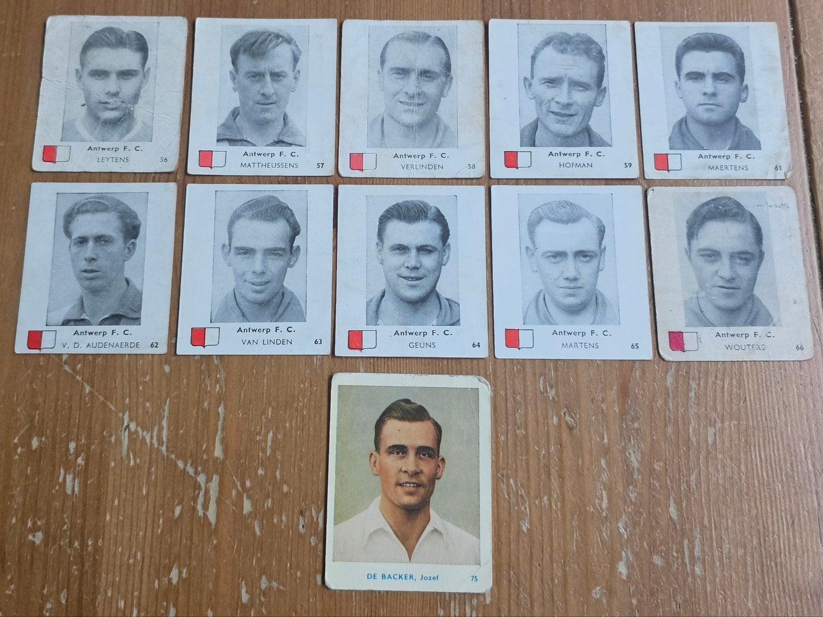 1951 BCG (pre panini) 11 Chromos Antwerp Voetbal!, Hobby en Vrije tijd, Stickers en Plaatjes, Zo goed als nieuw, Meerdere plaatjes