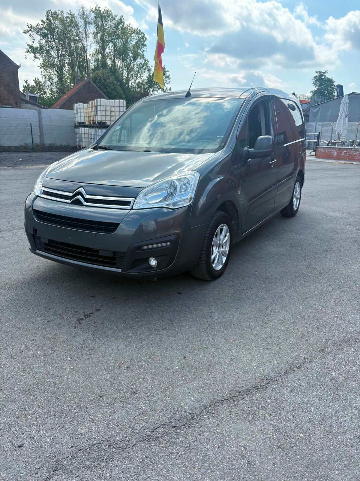 Citroën berlingo 1.6 hdi 2017, Rouge, Achat, Berlingo, Particulier