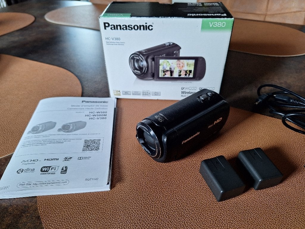 Camescope Panasonic V380, TV, Hi-fi & Vidéo, Caméscopes numériques, Comme neuf, Caméra, Panasonic, 20x ou plus, Full HD, Enlèvement