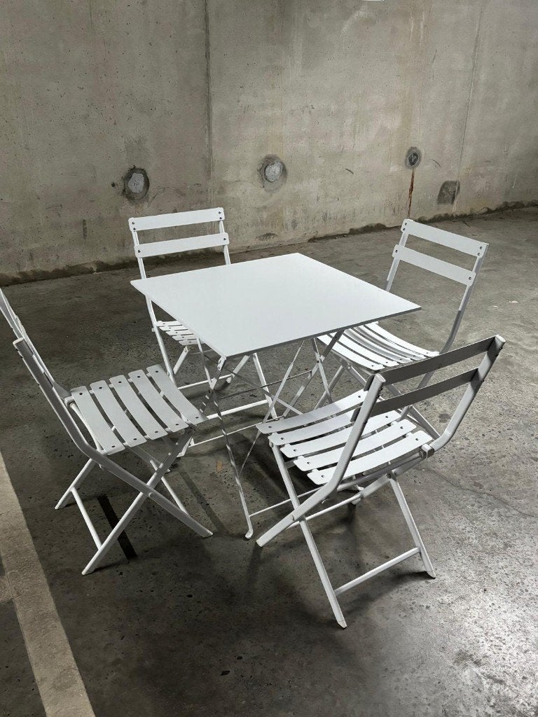Witte bistroset – tafel + 4 opvouwbare stoelen, Ophalen, Zo goed als nieuw, 4 zitplaatsen, Tuinset