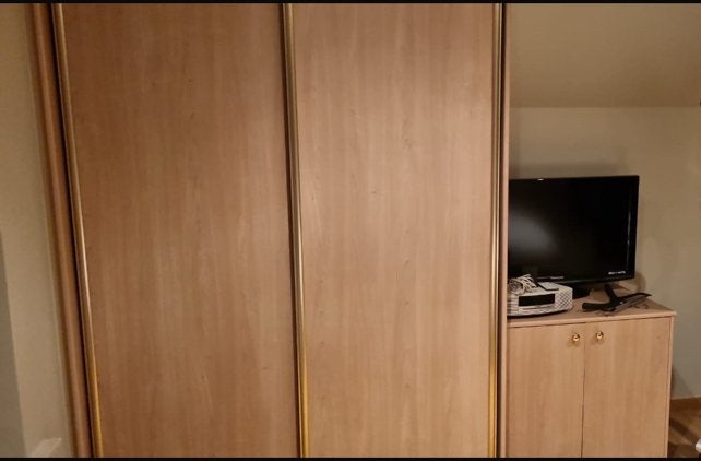 Armoire sous le toit, 150 à 200 cm, Comme neuf, Chêne, Avec tiroir(s)