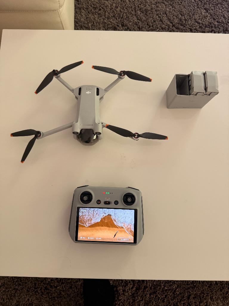 DJI Mini 3 Pro, Moins de 250 g, Qualité supérieure, Comme neuf, Drone avec caméra