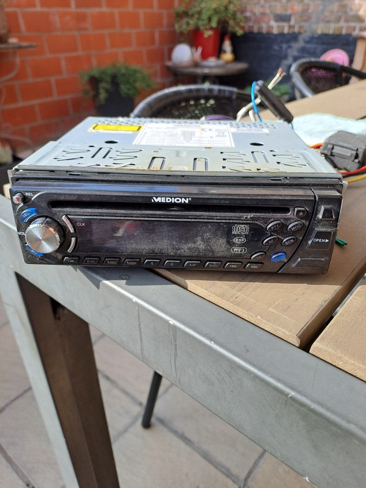 autoradio, Enlèvement