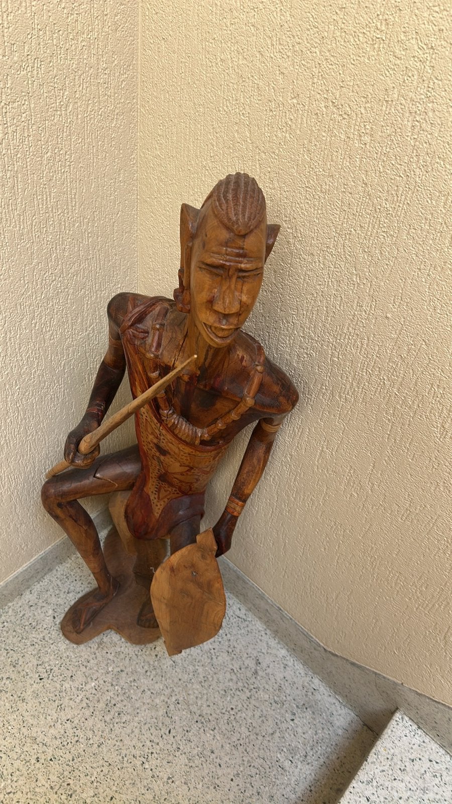 Groot Afrikaans houten beeld Decoratief kunstobject, Ophalen, Zo goed als nieuw, Hout