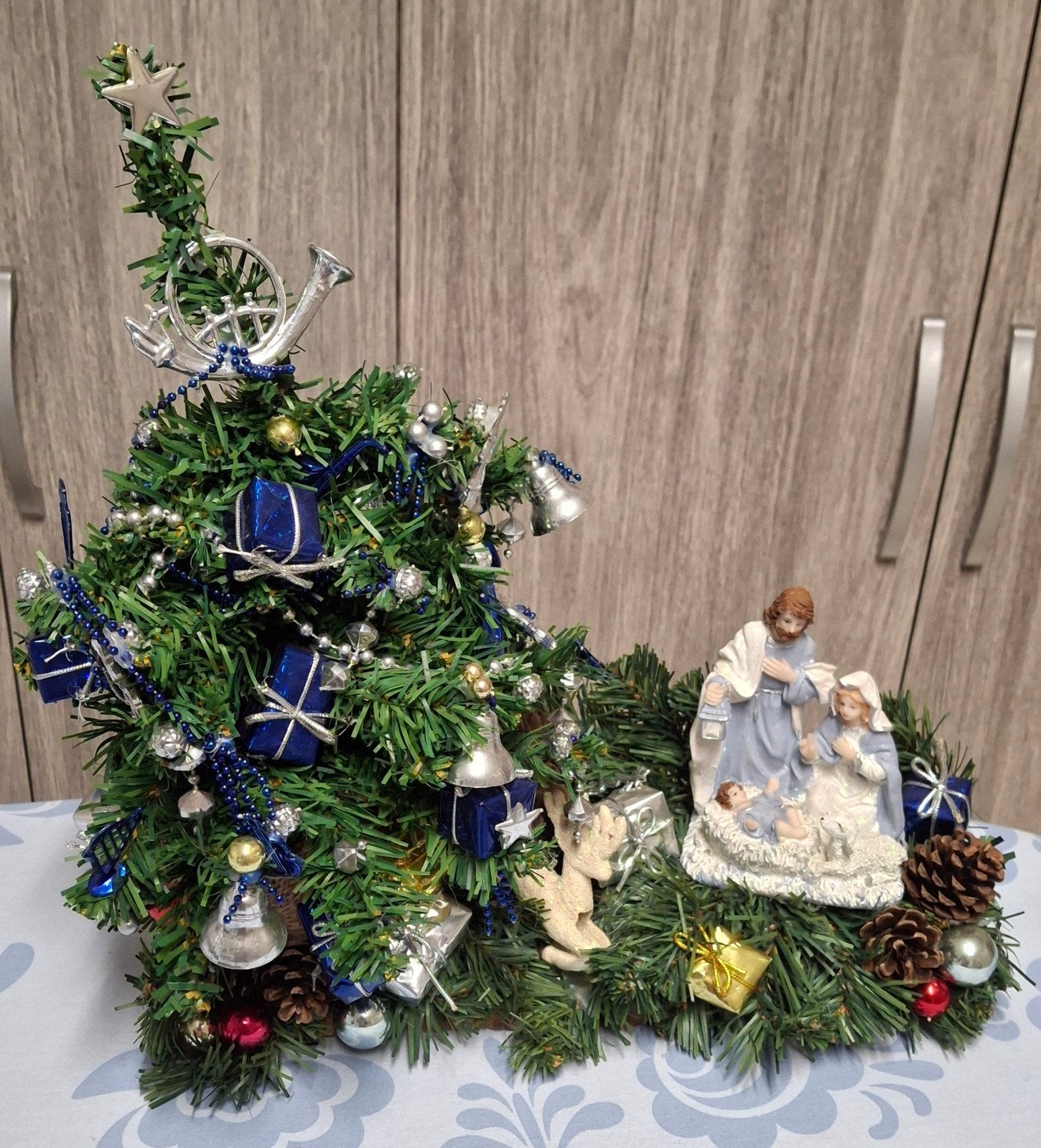 Ensemble sapin et crèche, Divers, Enlèvement