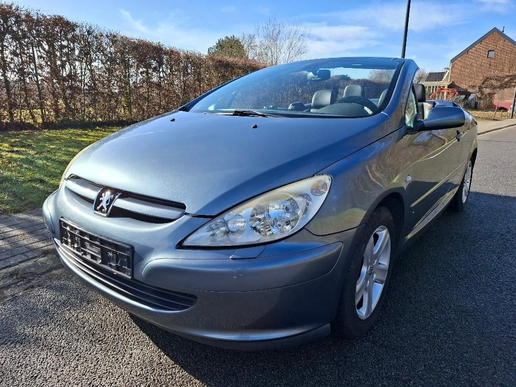 Peugeot 307 CC Cabrio 1.6i 16v 110 Pk Full Options, Auto's, Voorwielaandrijving, 4 zetels, Zwart, 4 cilinders