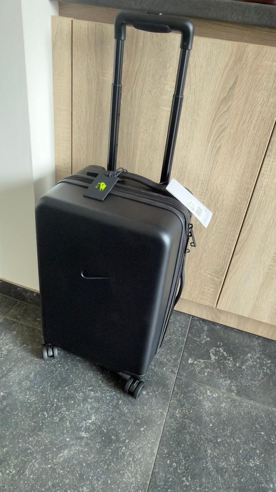 Nike handbagage koffer nieuw ongebruikt met ticket, Handtassen en Accessoires, Ophalen, Zo goed als nieuw