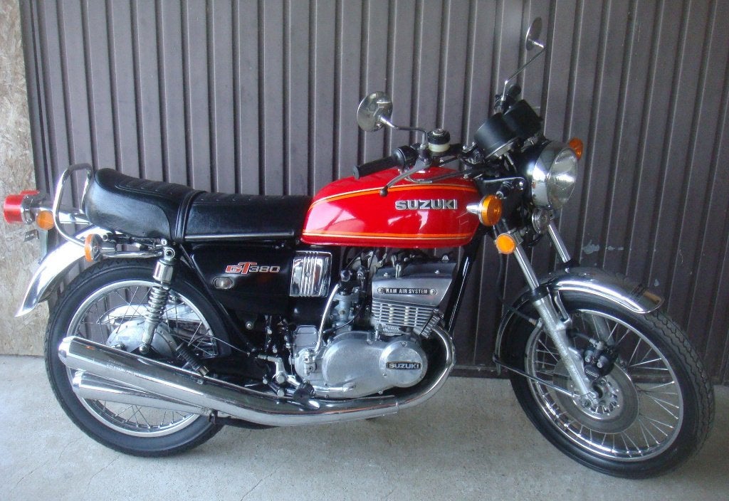 2 Suzuki, Motoren, Motoren | Suzuki, Particulier, Nieuw