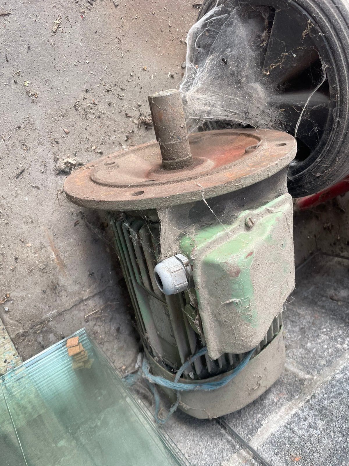 elektro motor, Doe-het-zelf en Bouw, Elektriciteit en Kabels, Ophalen, Gebruikt