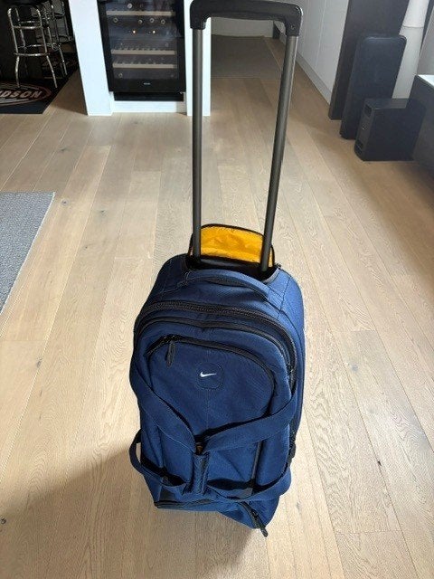 Reistas Nike, 30 cm of meer, Gebruikt, Blauw, 60 tot 80 cm