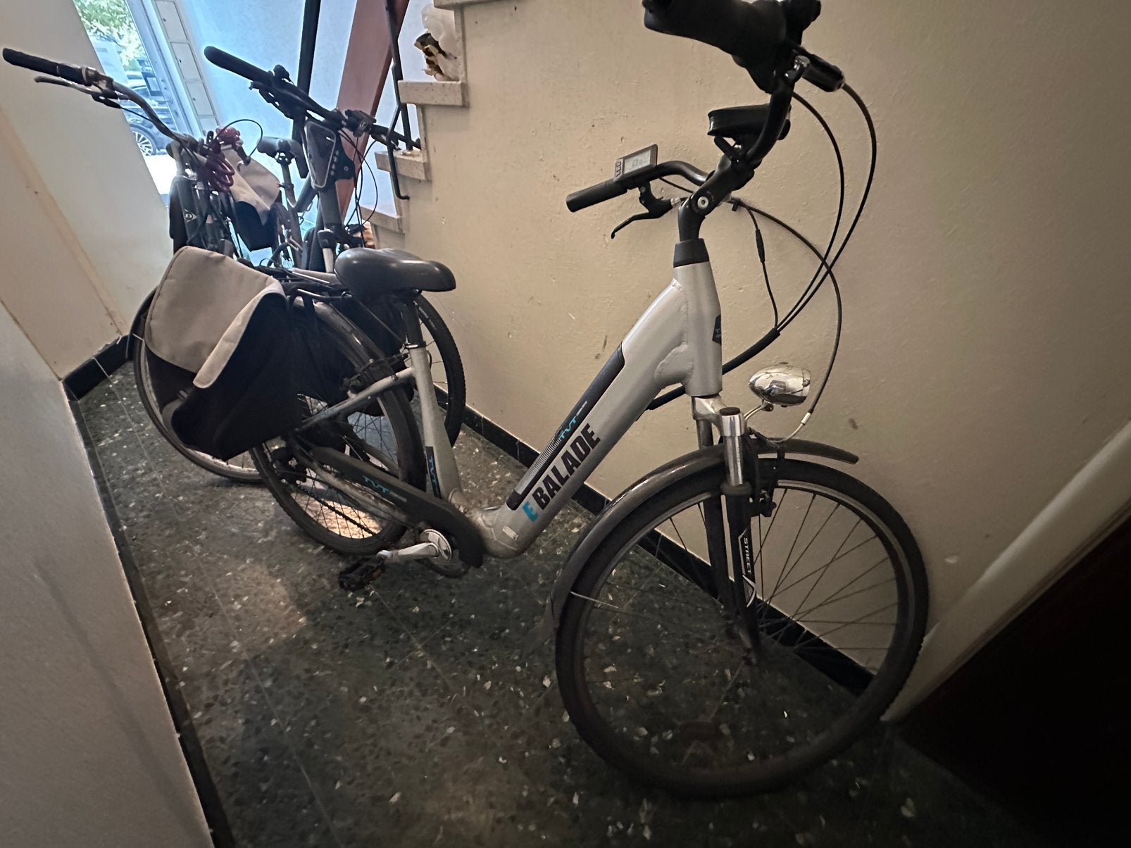 Elektrische fiets voor dames of heren, Fietsen en Brommers, Ophalen, Zo goed als nieuw