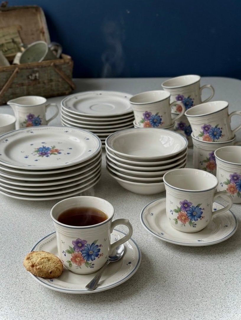 Service à café & petit-déjeuner en grès "Provincial Bouquet", Enlèvement ou Envoi