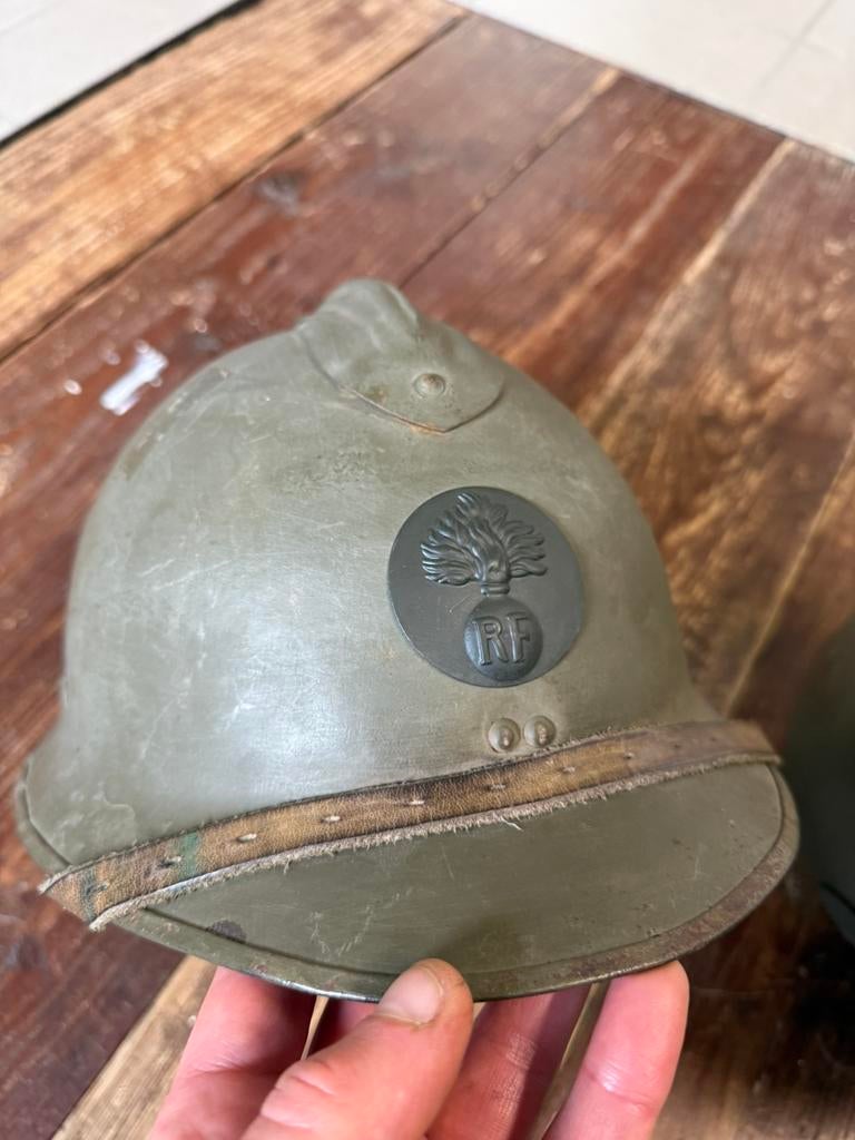 Coque de casque avec mentonnière, French Adrian, Collections, Objets militaires | Seconde Guerre mondiale, Enlèvement ou Envoi
