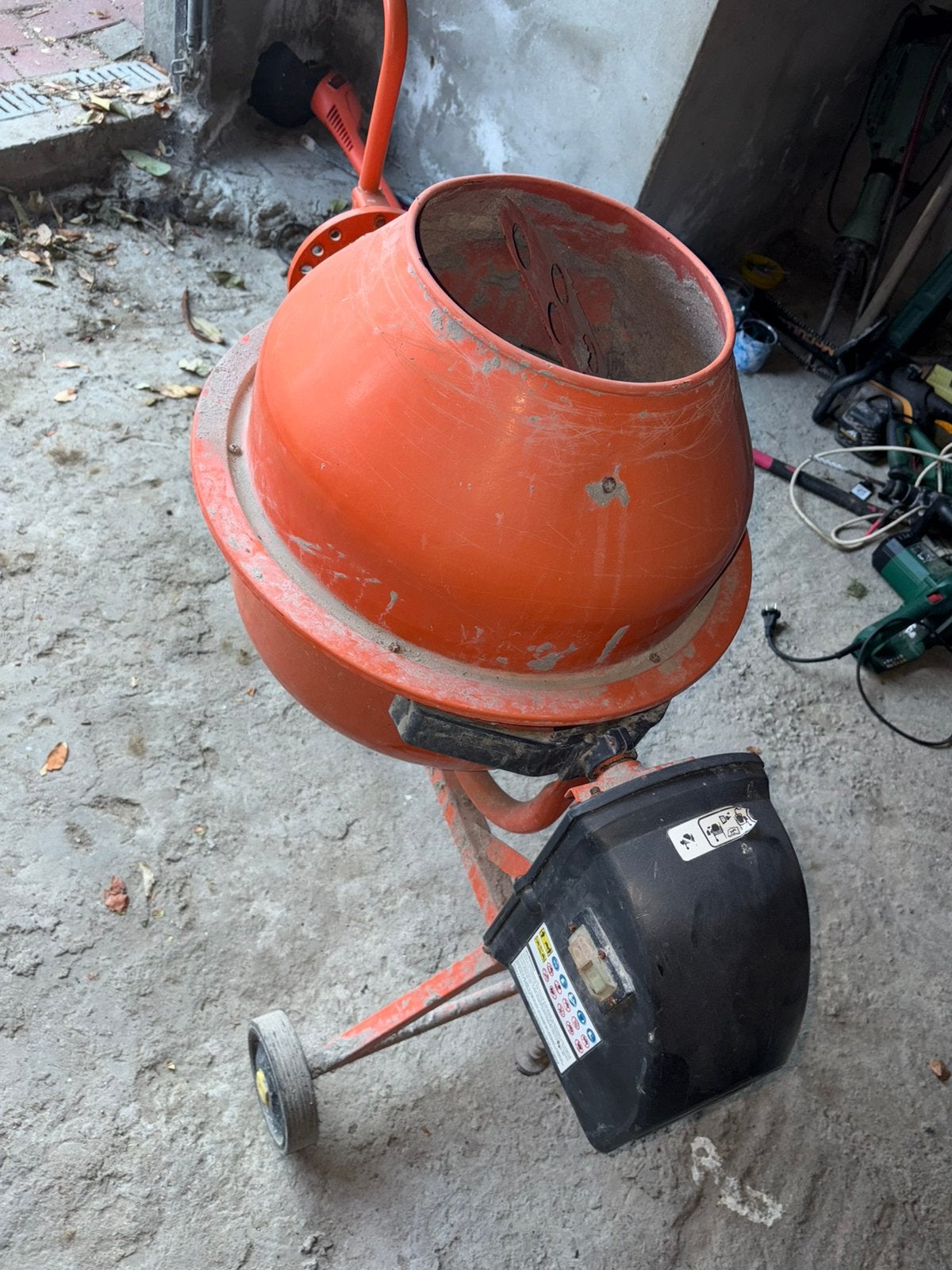 kleine betonmixer, Ophalen, Zo goed als nieuw
