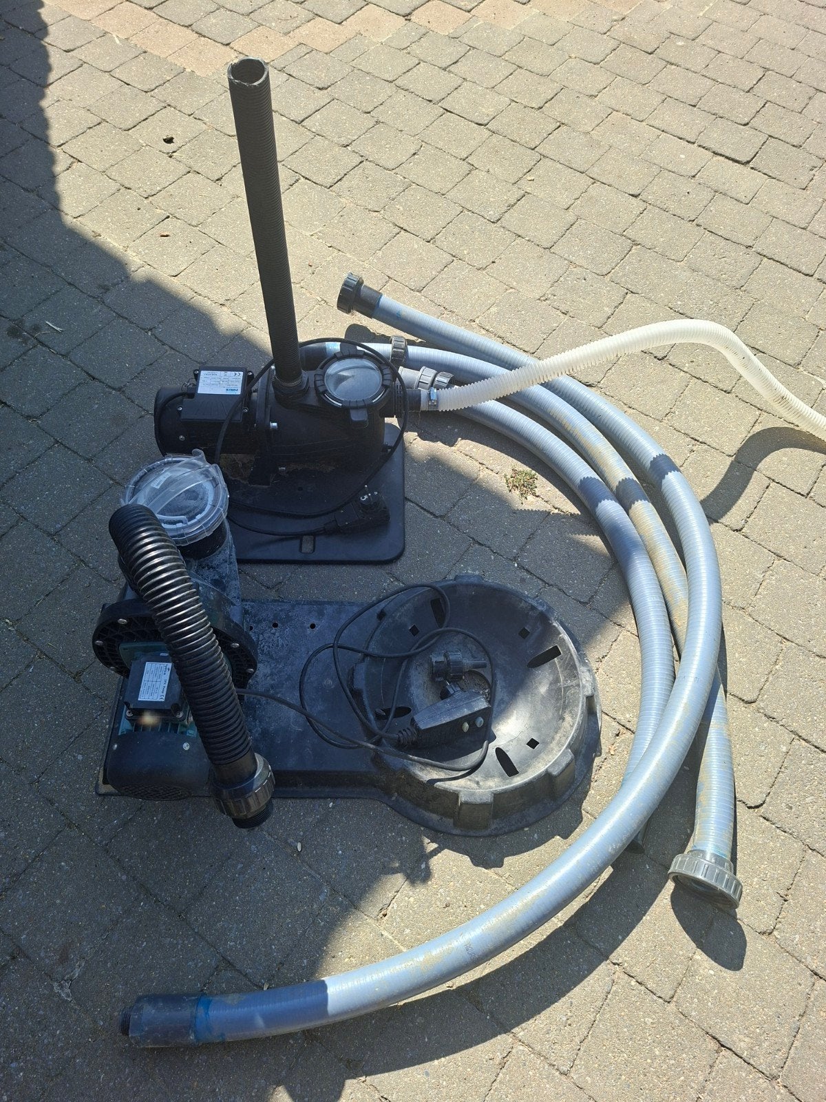 2 zwembadpompen.100€, Tuin en Terras, Ophalen, Gebruikt, Zwembadpomp