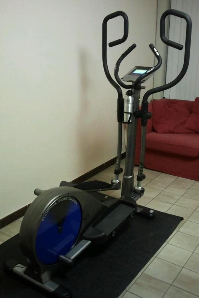 Infiniti VG60 Crosstrainer, Sport en Fitness, Ophalen, Gebruikt, Metaal, Crosstrainer