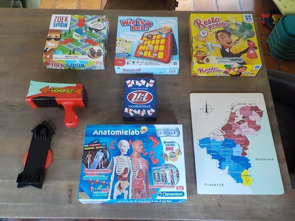 Cadeautip mooie verzameling spelletjes 7 spellen - als nieuw, Een of twee spelers, Ophalen of Verzenden, Zo goed als nieuw, Hasbro gaming