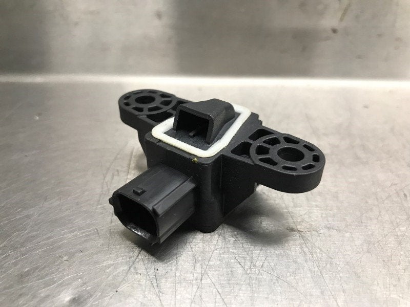 AIRBAG SENSOR Hyundai Ioniq (01-2016/07-2022) (|95920F2100|), Gebruikt, Hyundai