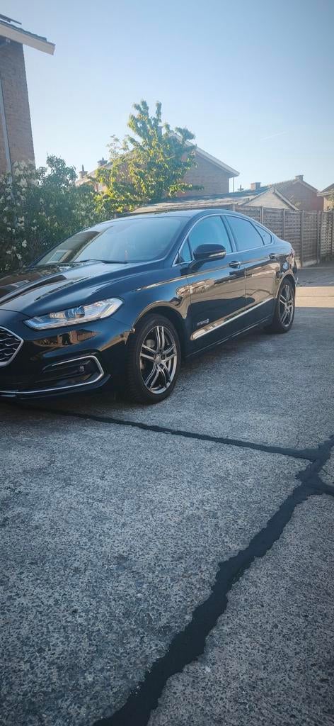 Ford Mondeo Hybride Vignale, Autos, Mondeo, Carnet d'entretien, Noir, 5 portes