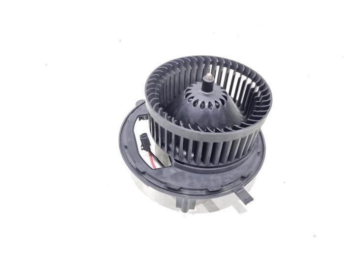 Moteur de ventilation chauffage d'un Volkswagen Tiguan, Volkswagen, -, 3 mois de garantie, Utilisé